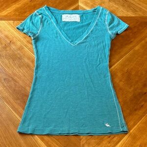 Y2K Abercrombie and Fitch Teal V-Neck Top